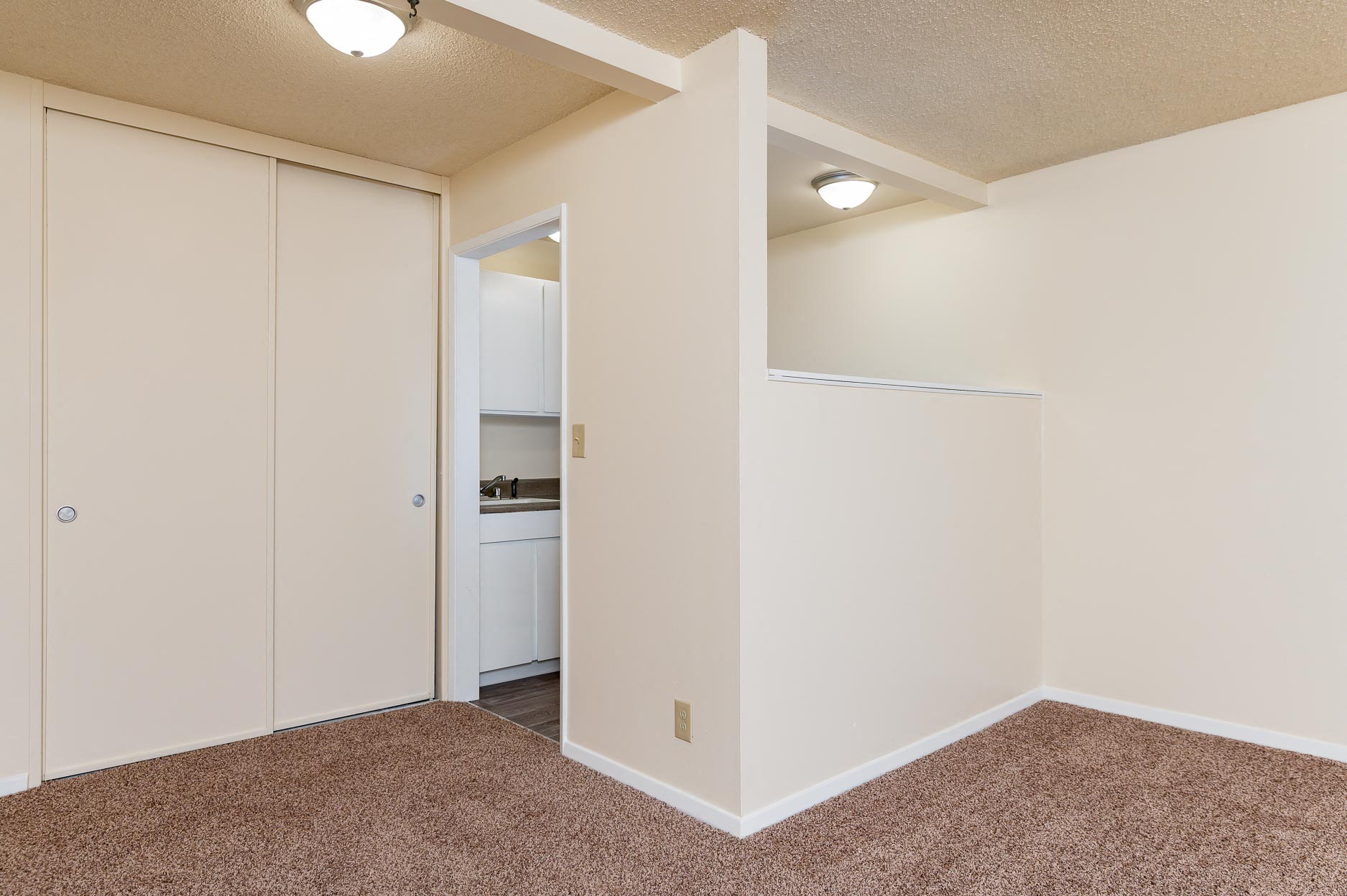 Raleigh Scholls Apartments